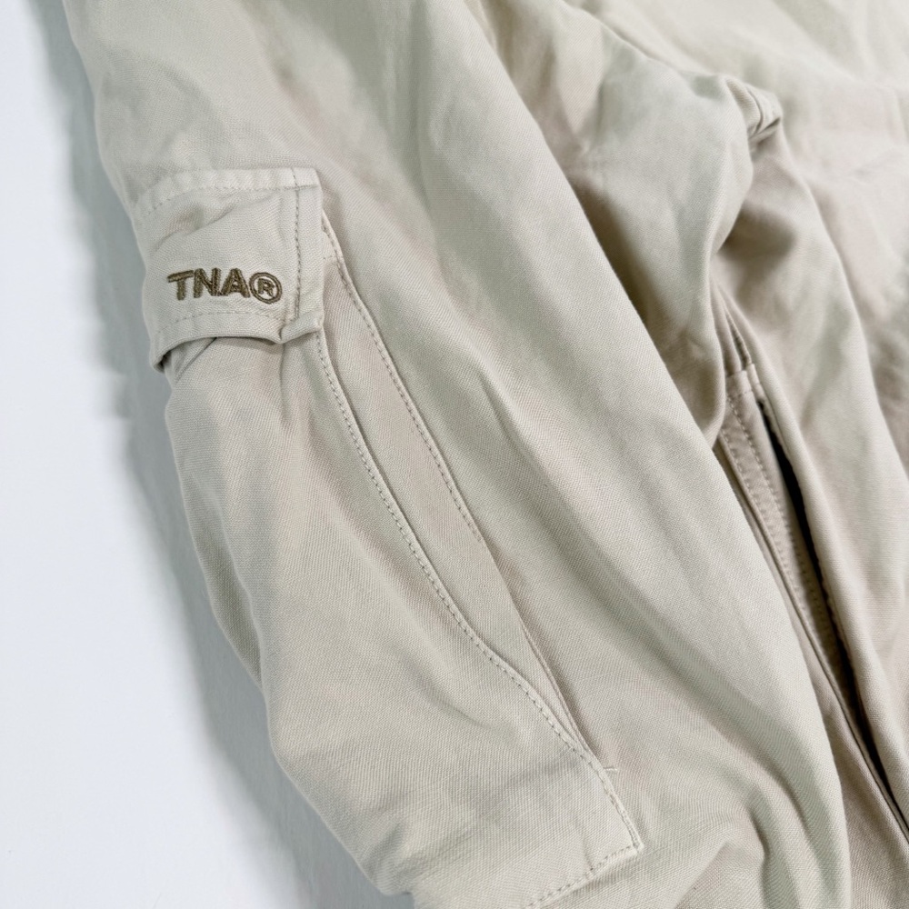 Aritzia TNA Supply Beige Cargo Pant Size 0 - Picture 13 of 15